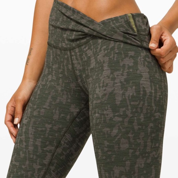 Lululemon Wunder Train High-Rise Tight 25" - Picture 4 of 8